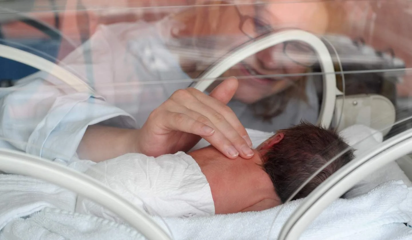 preemie baby (1)